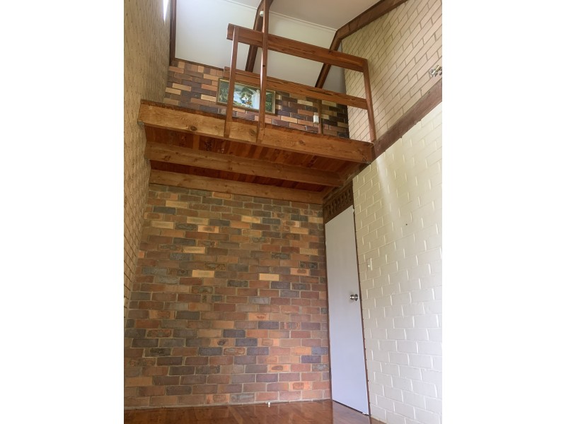 13-15 Dalby St, Nanango QLD 4615