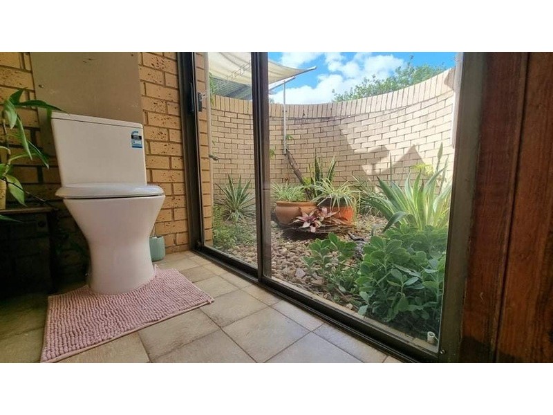 13-15 Dalby St, Nanango QLD 4615