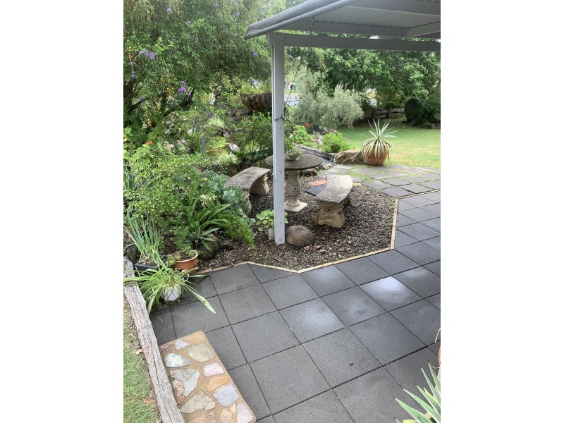 13-15 Dalby St, Nanango QLD 4615