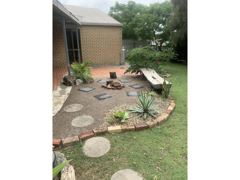 13-15 Dalby St, Nanango QLD 4615