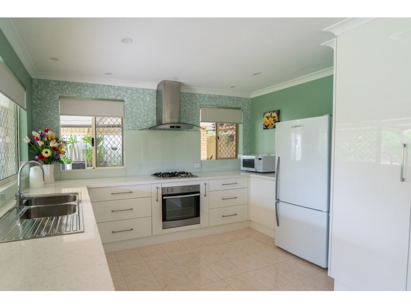 12 Fountain Way, Huntingdale WA 6110