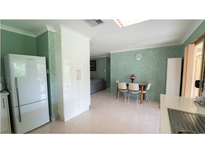 12 Fountain Way, Huntingdale WA 6110