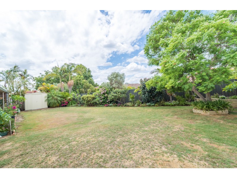12 Fountain Way, Huntingdale WA 6110