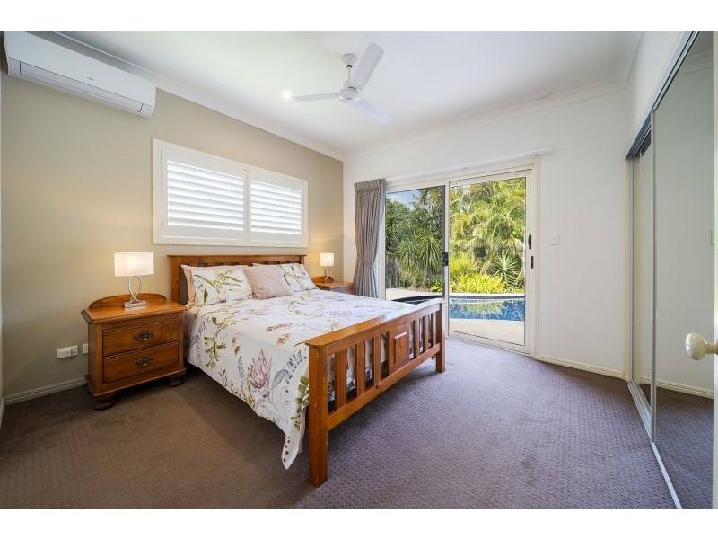 7 Topaz Court, Southside QLD 4570