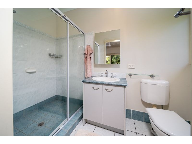 7 Topaz Court, Southside QLD 4570