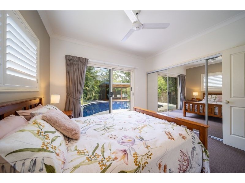 7 Topaz Court, Southside QLD 4570