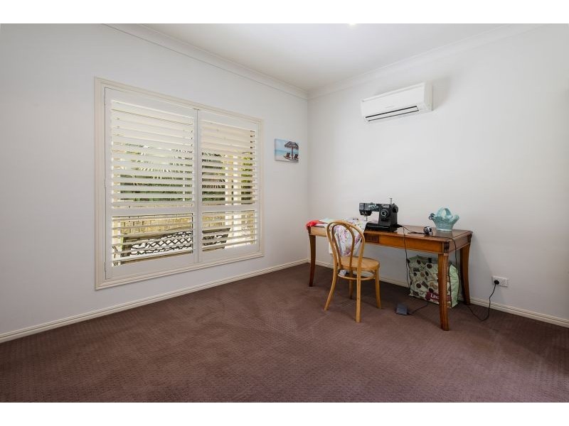 7 Topaz Court, Southside QLD 4570