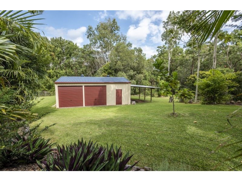 7 Topaz Court, Southside QLD 4570