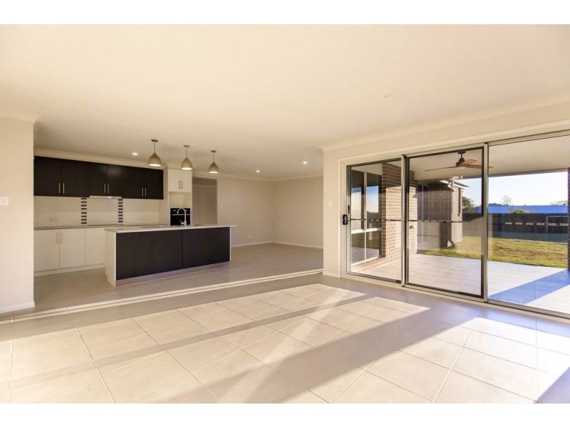 33 Milford Street, Westbrook QLD 4350