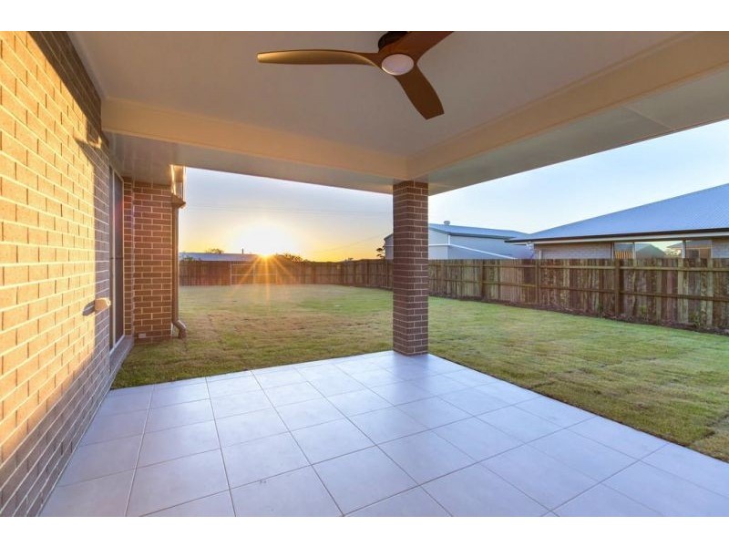 33 Milford Street, Westbrook QLD 4350