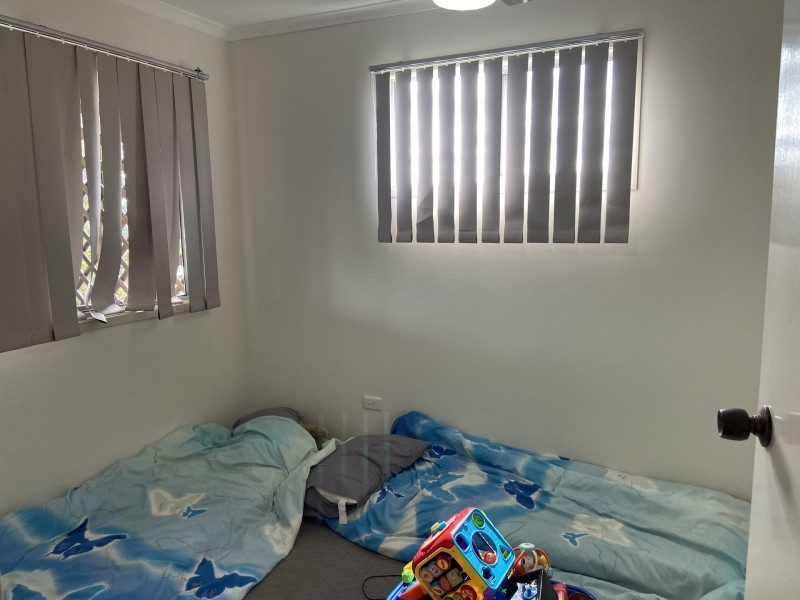 12 Crest Avenue, Boyne Island QLD 4680