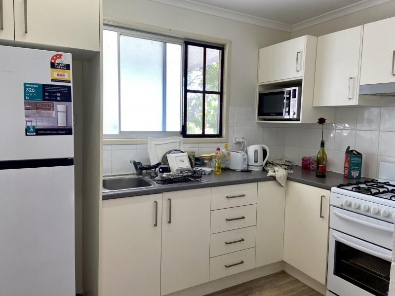 12 Crest Avenue, Boyne Island QLD 4680