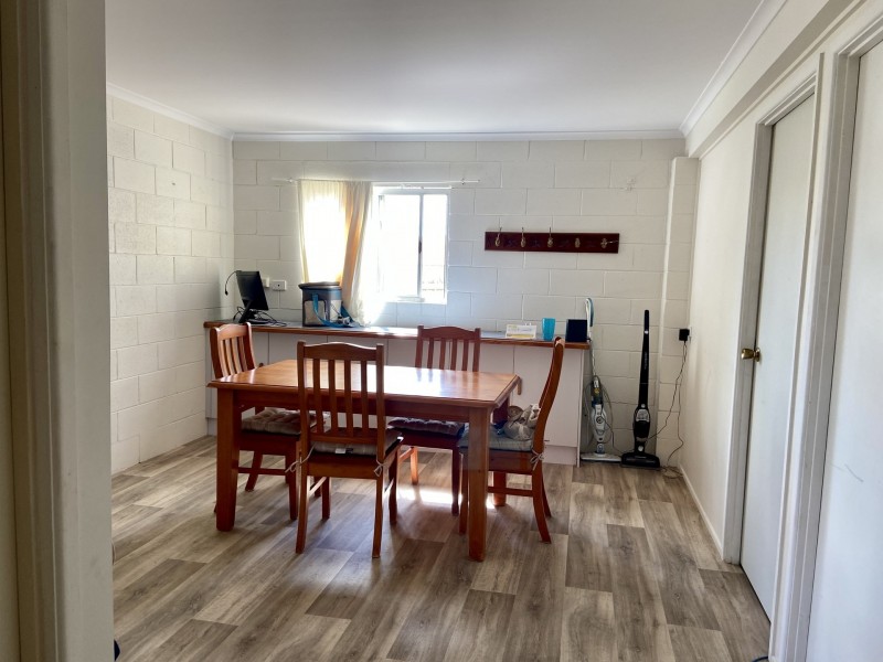 12 Crest Avenue, Boyne Island QLD 4680