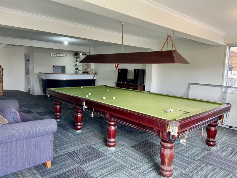 12 Crest Avenue, Boyne Island QLD 4680