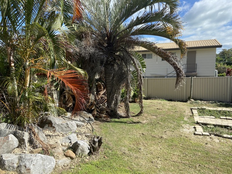 12 Crest Avenue, Boyne Island QLD 4680