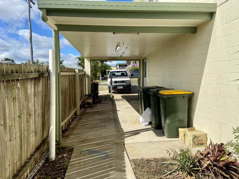 12 Crest Avenue, Boyne Island QLD 4680
