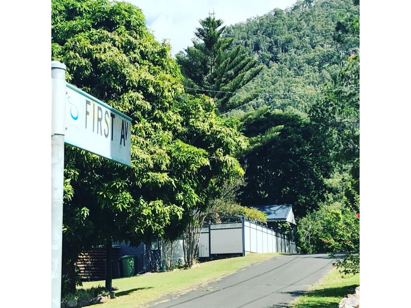 5 First Ave, Somerset Dam QLD 4312