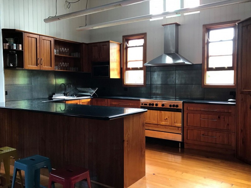 5 First Ave, Somerset Dam QLD 4312