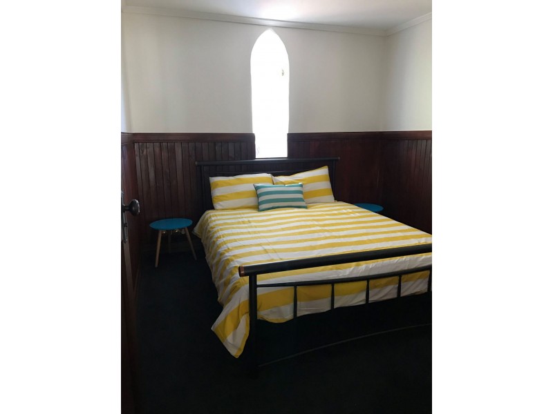 5 First Ave, Somerset Dam QLD 4312