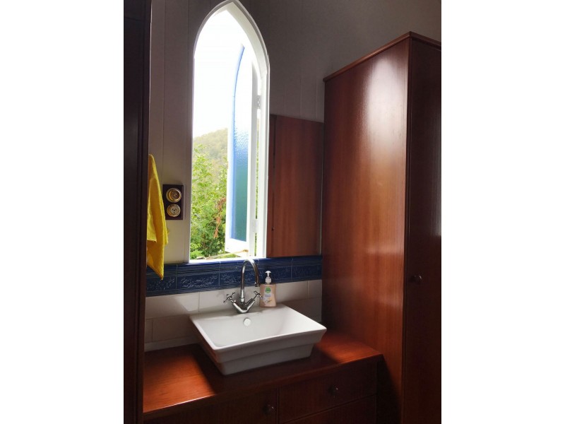 5 First Ave, Somerset Dam QLD 4312