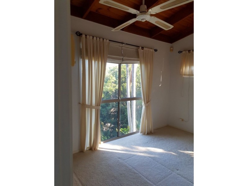 22 Fleetwood Court, Ferny Hills QLD 4055