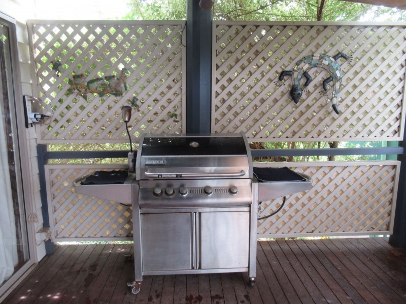 22 Fleetwood Court, Ferny Hills QLD 4055