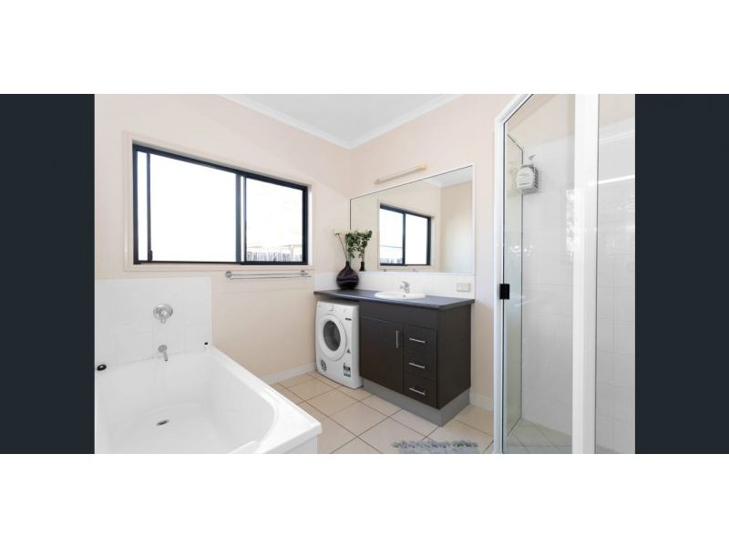 300 Bedford Road, Andergrove QLD 4740