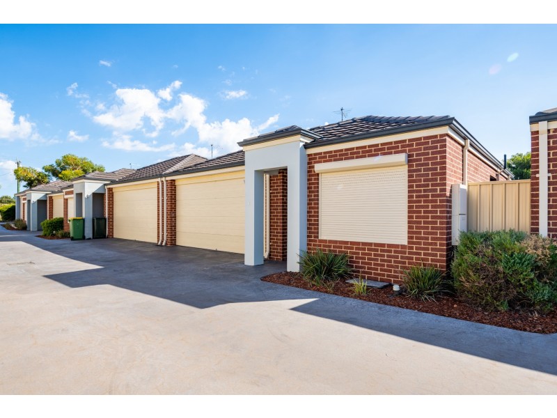 4/102 Westfield Road, Kelmscott WA 6111