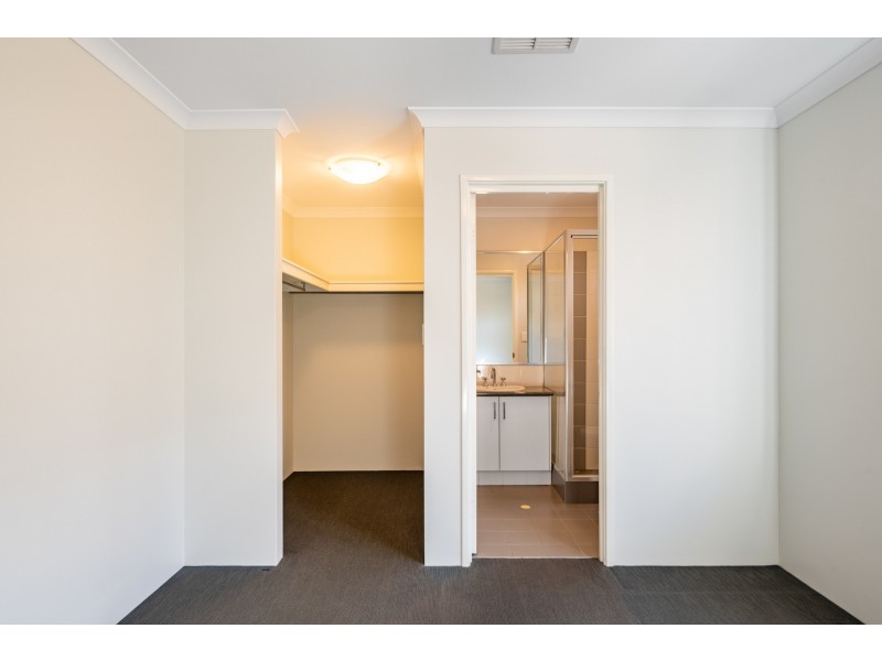 4/102 Westfield Road, Kelmscott WA 6111