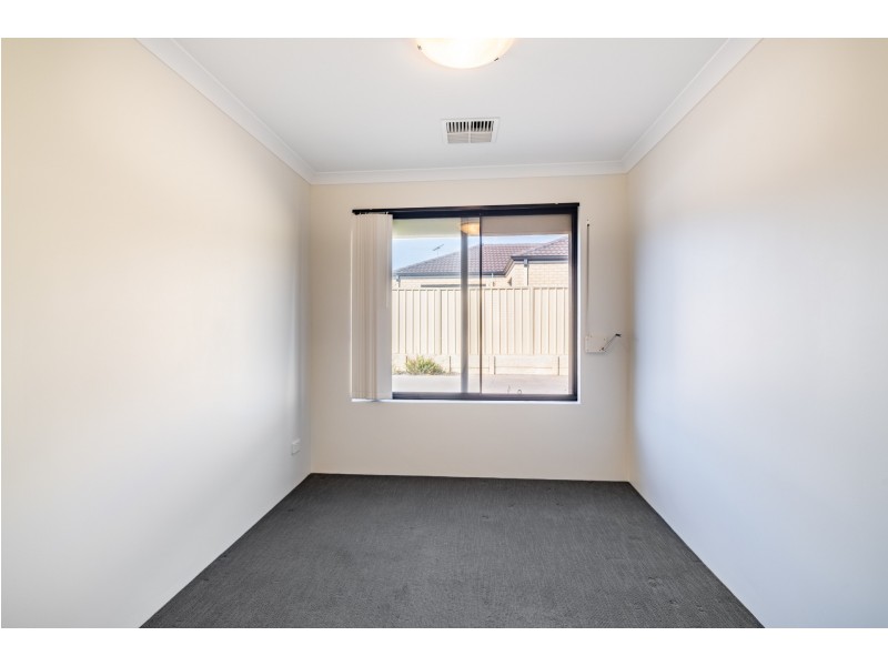 4/102 Westfield Road, Kelmscott WA 6111