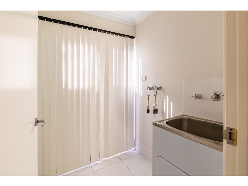 4/102 Westfield Road, Kelmscott WA 6111