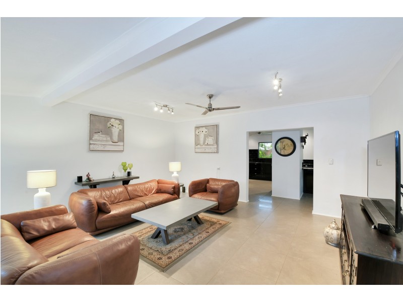 45 Hobson Drive, Brinsmead QLD 4870