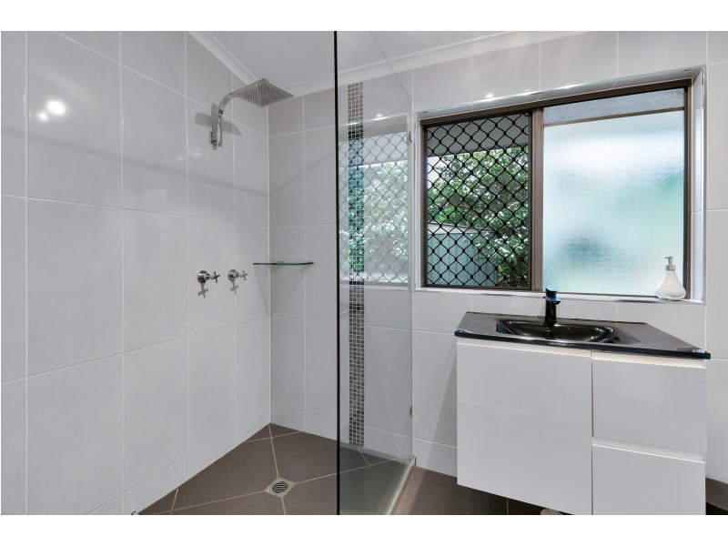 45 Hobson Drive, Brinsmead QLD 4870