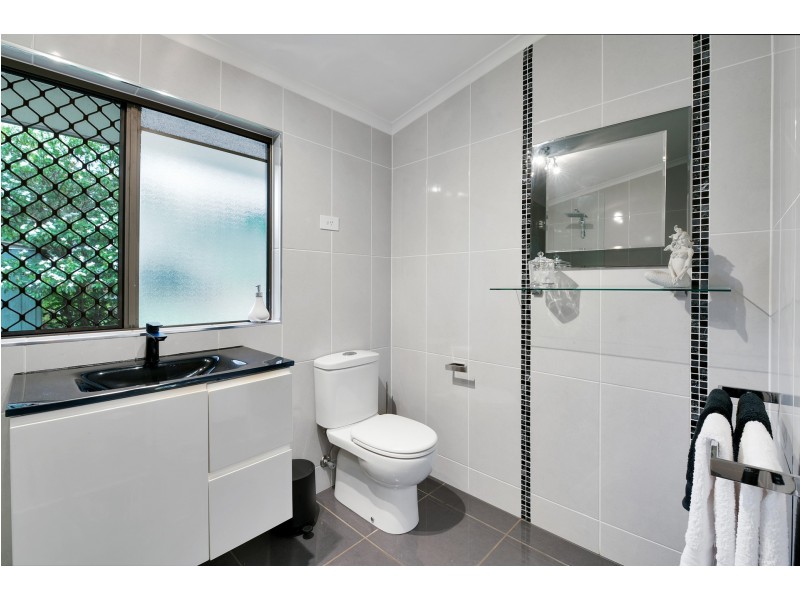 45 Hobson Drive, Brinsmead QLD 4870