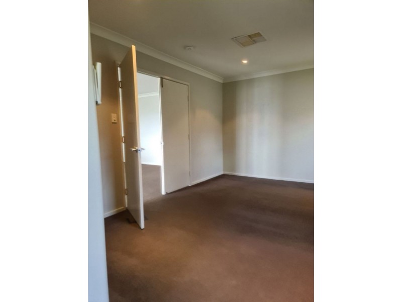 7 Rogers Street, Emerald QLD 4720