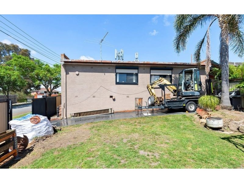 4 Louis Street, Doveton VIC 3177