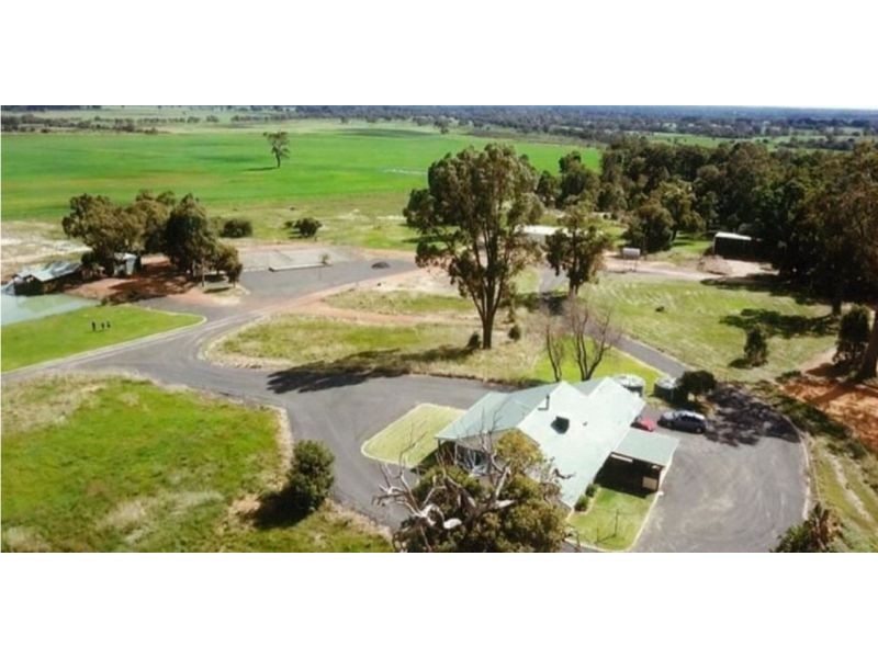432 Henty Road, Burekup WA 6227