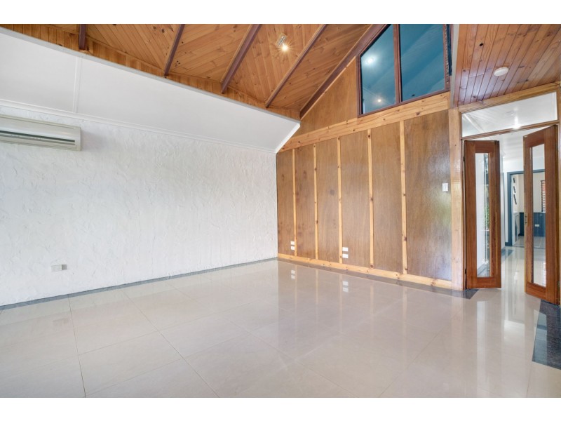 7 Vailala rise, Rural View QLD 4740