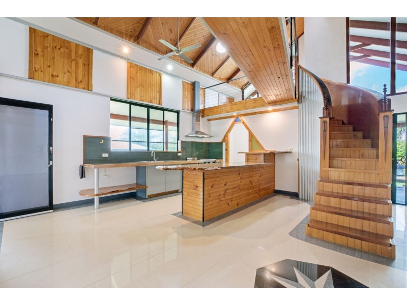 7 Vailala rise, Rural View QLD 4740