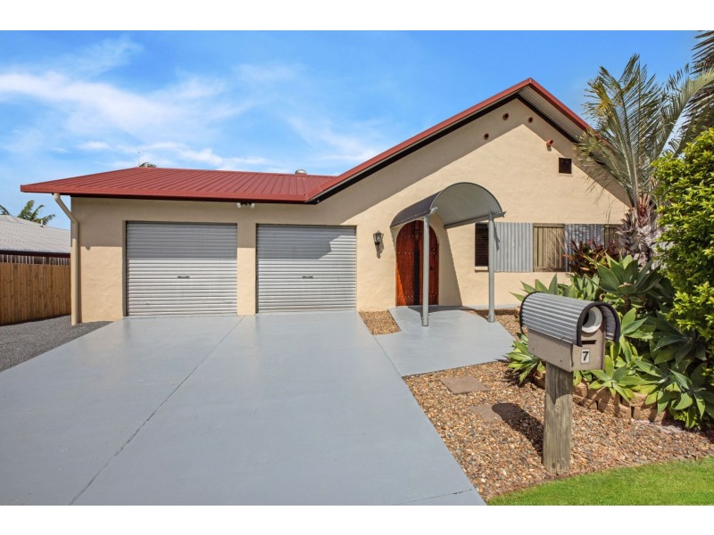 7 Vailala rise, Rural View QLD 4740