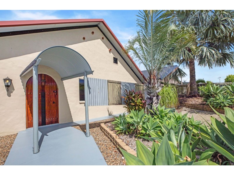 7 Vailala rise, Rural View QLD 4740