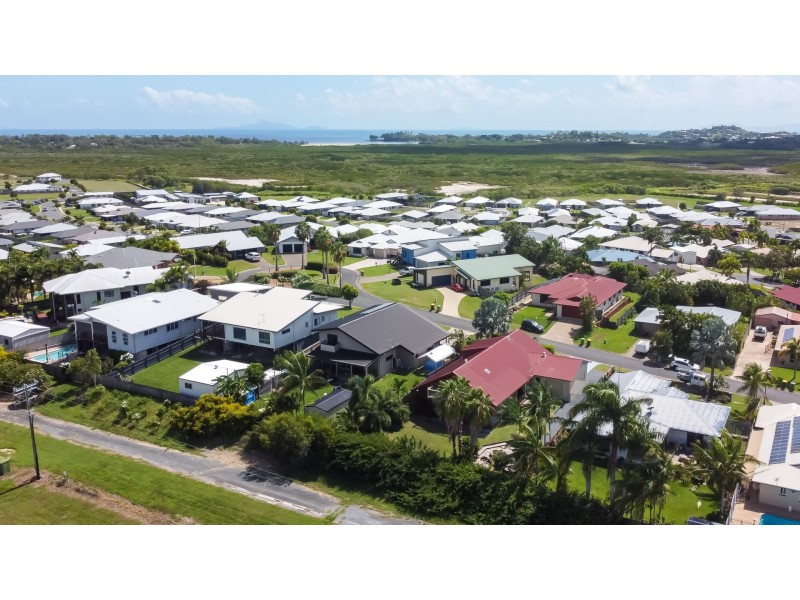 7 Vailala rise, Rural View QLD 4740