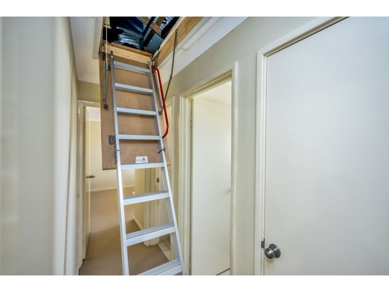 12 Sellafeild Bend, Waikiki WA 6169