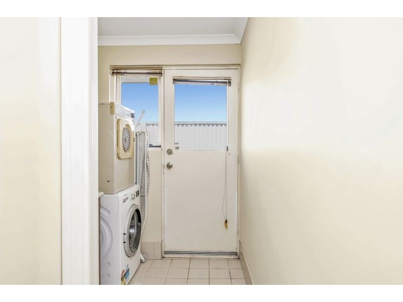 12 Sellafeild Bend, Waikiki WA 6169