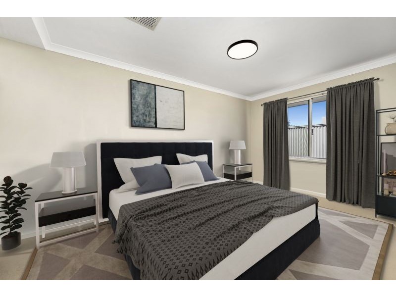 12 Sellafeild Bend, Waikiki WA 6169