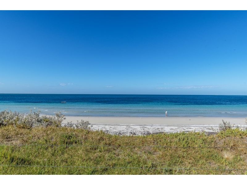 12 Sellafeild Bend, Waikiki WA 6169