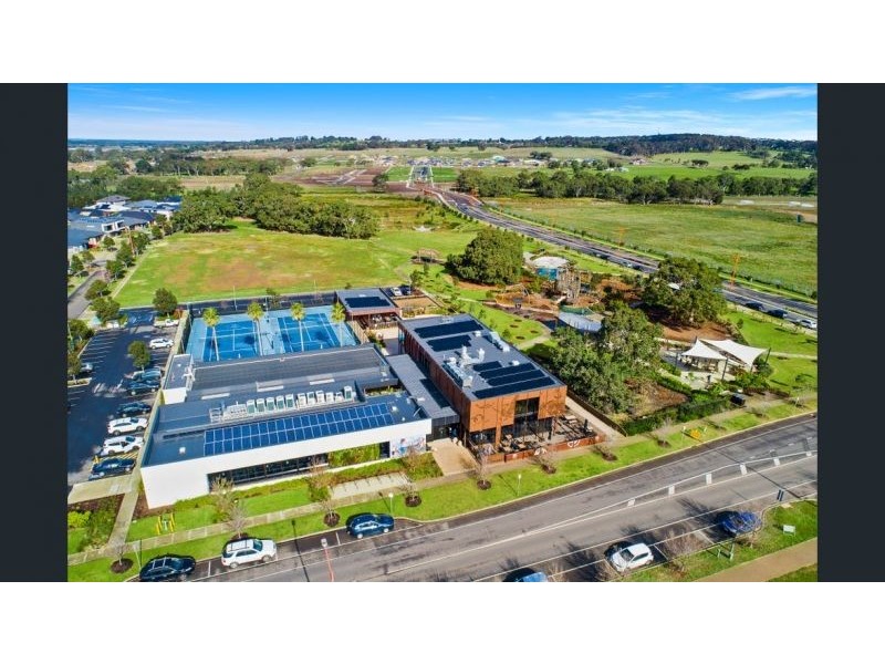 19 Ambient Street, Mount Duneed VIC 3216