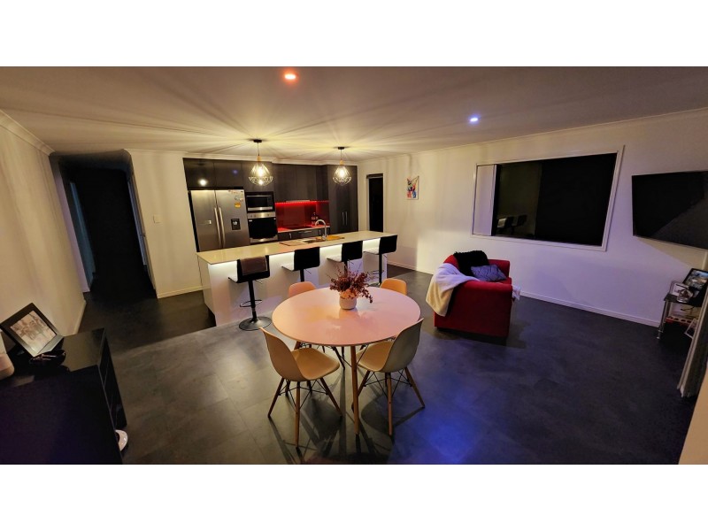 6 Mowbray place, Urraween QLD 4655