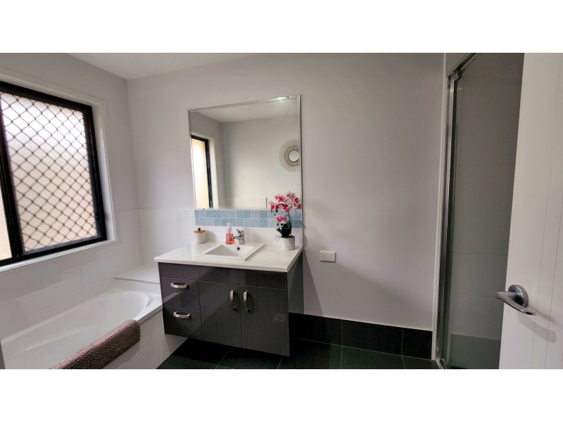 6 Mowbray place, Urraween QLD 4655