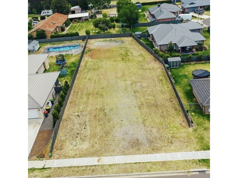 18 Simmental Way, Calala NSW 2340